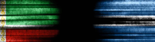 Tschetschenien Und Botsuana Flaggen Auf Schwarzem Hintergrund — Stockfoto