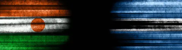 Bandeiras Níger Botswana Fundo Preto — Fotografia de Stock