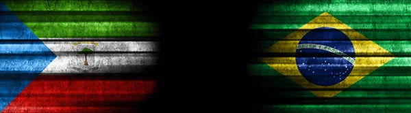 Guiné Equatorial Brasil Bandeiras Fundo Negro — Fotografia de Stock