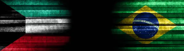 Kuwait Brasile Bandiere Sfondo Nero — Foto Stock