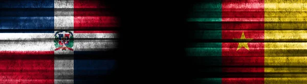 Dominikai Köztársaság Kamerun Zászlók Fekete Háttér — Stock Fotó