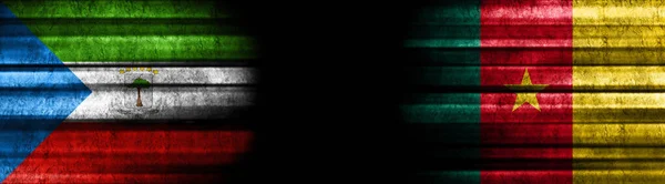 Egyenlítői Guinea Kamerun Zászlók Fekete Háttér — Stock Fotó