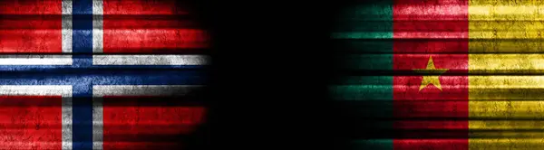 Norvégia Kamerun Zászlók Fekete Háttér — Stock Fotó