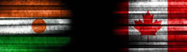 Флаги Нигера Канады Чёрном Фоне — стоковое фото