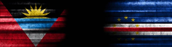 アンティグアとバーブーダ 黒い背景のカーボベルデの旗 — ストック写真