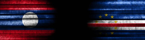 Флаги Лаоса Кабо Верде Чёрном Фоне — стоковое фото