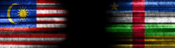 Malaysia Och Centralafrikanska Republiken Flaggor Med Svart Bakgrund — Stockfoto