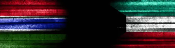 Gambia Kuwait Bandiere Sfondo Nero — Foto Stock