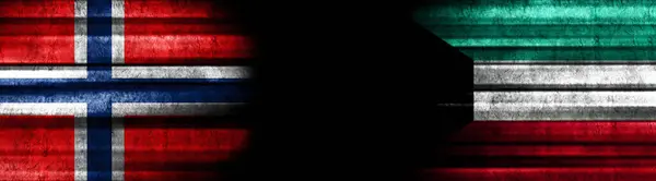 Noorwegen Koeweit Vlaggen Zwarte Achtergrond — Stockfoto