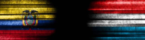 Kara Arkaplanda Ekvador Lüksemburg Bayrakları — Stok fotoğraf