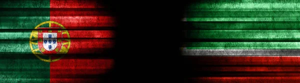 Флаги Португалии Чечни Чёрном Фоне — стоковое фото