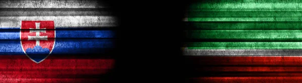 Флаги Словакии Чечни Чёрном Фоне — стоковое фото