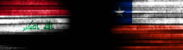 伊拉克和智利黑色背景旗 — 图库照片