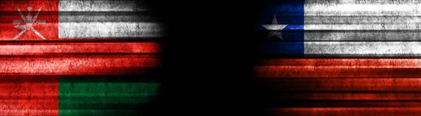 Σημαίες Ομάν Και Χιλής Μαύρο Φόντο — Φωτογραφία Αρχείου