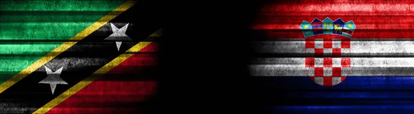 Kitts Und Nevis Und Kroatien Flaggen Auf Schwarzem Hintergrund — Stockfoto