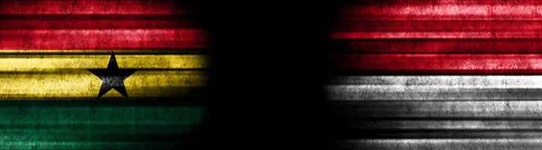 Flaggen Von Ghana Und Monaco Auf Schwarzem Hintergrund — Stockfoto