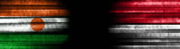 Bandeiras Níger Mônaco Fundo Preto — Fotografia de Stock