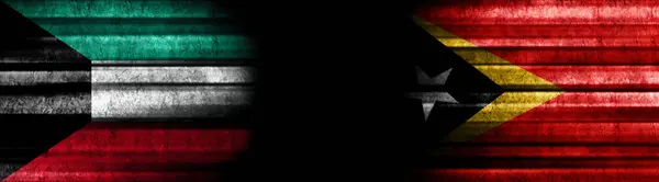 Σημαίες Του Κουβέιτ Και Του Ανατολικού Τιμόρ Μαύρο Φόντο — Φωτογραφία Αρχείου
