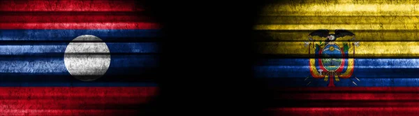 Flaggen Von Laos Und Ecuador Auf Schwarzem Hintergrund — Stockfoto