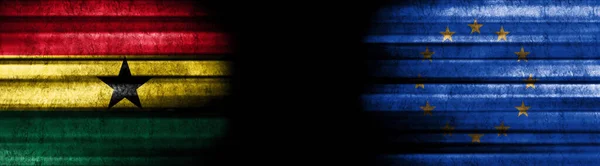 Flaggen Von Ghana Und Der Europäischen Union Auf Schwarzem Hintergrund — Stockfoto