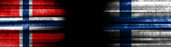 挪威和芬兰黑色背景旗 — 图库照片