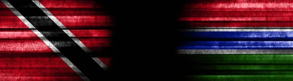 Flaggen Von Trinidad Und Tobago Und Gambia Auf Schwarzem Hintergrund — Stockfoto