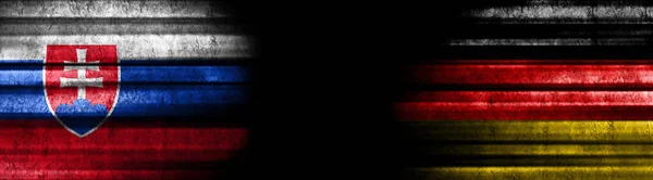 Flagi Słowacji Niemiec Czarnym Tle — Zdjęcie stockowe