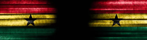 Ghana Und Ghana Fahnen Auf Schwarzem Hintergrund — Stockfoto