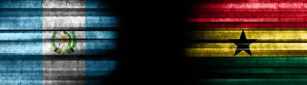 Flaggen Guatemalas Und Ghanas Auf Schwarzem Hintergrund — Stockfoto