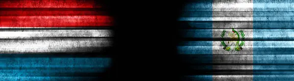 Flaggen Luxemburgs Und Guatemalas Auf Schwarzem Hintergrund — Stockfoto