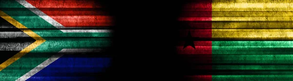 Bandiere Sudafrica Guinea Bissau Sfondo Nero — Foto Stock