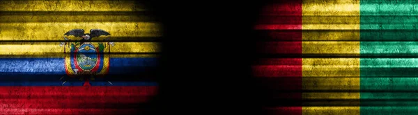 Ecuador Und Guinea Flaggen Auf Schwarzem Hintergrund — Stockfoto