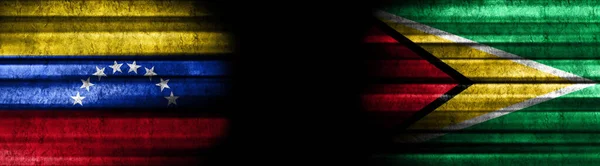 委内瑞拉和圭亚那黑色背景旗 — 图库照片
