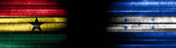 Ghana Und Honduras Fahnen Auf Schwarzem Hintergrund — Stockfoto