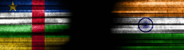 Σημαίες Της Κεντροαφρικανικής Δημοκρατίας Και Της Ινδίας Μαύρο Φόντο — Φωτογραφία Αρχείου