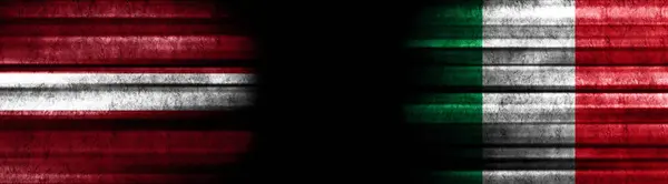 拉脱维亚和意大利黑底国旗 — 图库照片