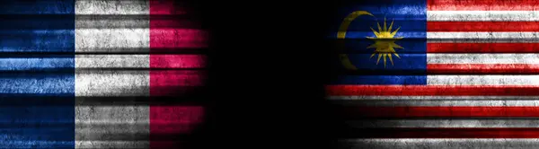 Flagi Francji Malezji Czarnym Tle — Zdjęcie stockowe