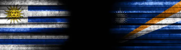 Флаги Уругвая Маршалловых Островов Чёрном Фоне — стоковое фото