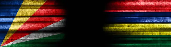Σημαίες Σεϋχελλών Και Μαυρίκιου Μαύρο Φόντο — Φωτογραφία Αρχείου
