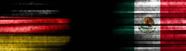 Flagi Niemiec Meksyku Czarnym Tle — Zdjęcie stockowe