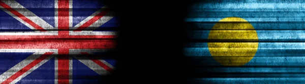 Britania Raya Dan Palau Bendera Latar Belakang Hitam — Stok Foto