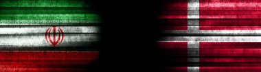 Kara Arkaplanda İran ve Danimarka Bayrakları