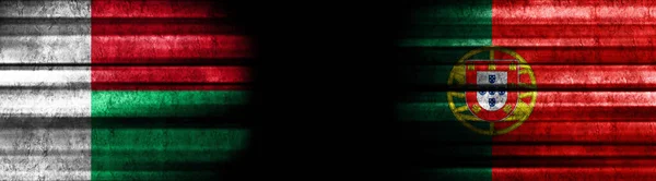 Madagaszkár Portugália Zászlók Fekete Háttér — Stock Fotó