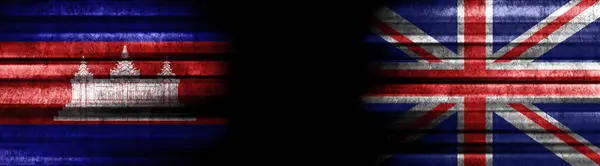 Bandeiras Camboja Reino Unido Sobre Fundo Preto — Fotografia de Stock