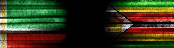 Tschetschenien Und Simbabwe Flaggen Auf Schwarzem Hintergrund — Stockfoto