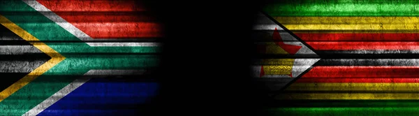 Sudafrica Zimbabwe Bandiere Sfondo Nero — Foto Stock
