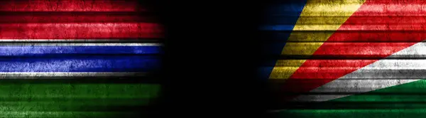 Gambia Und Seychellen Flaggen Auf Schwarzem Hintergrund — Stockfoto