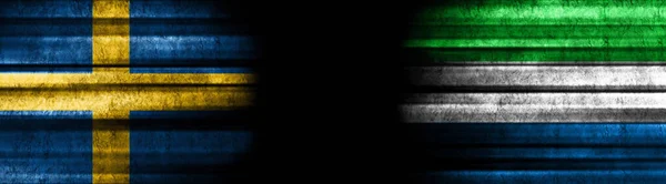 Zweden Sierra Leone Vlaggen Zwarte Achtergrond — Stockfoto