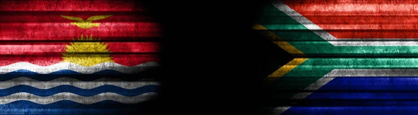 基里巴斯和南非黑色背景旗 — 图库照片