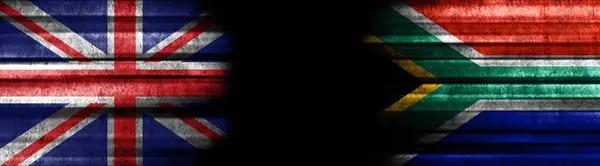 Σημαίες Του Ηνωμένου Βασιλείου Και Της Νότιας Αφρικής Μαύρο Φόντο — Φωτογραφία Αρχείου